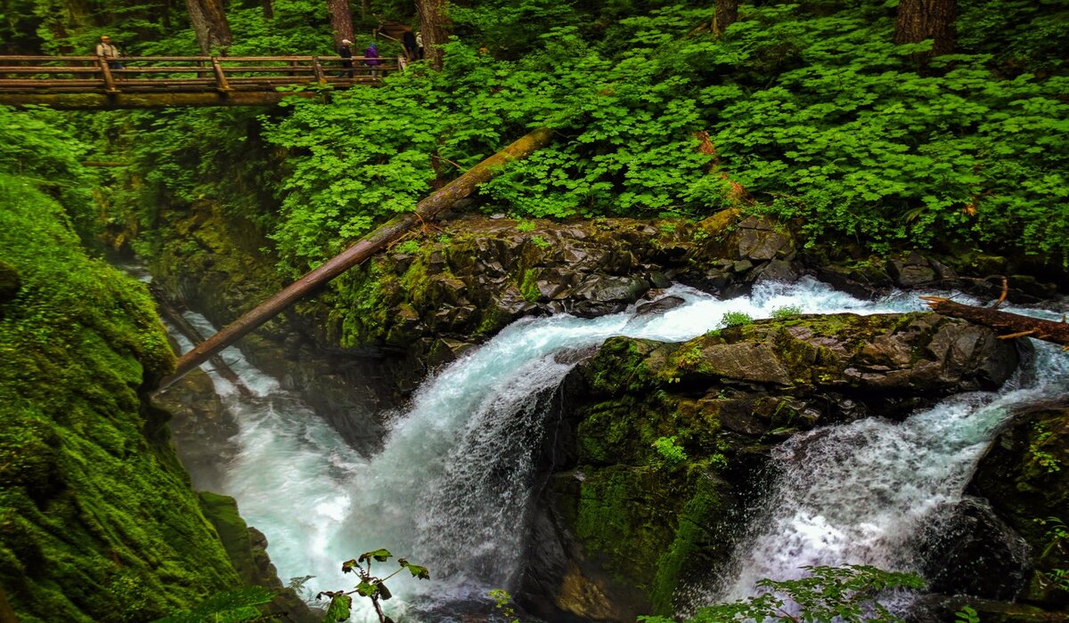 Hking Sol Duc Falls