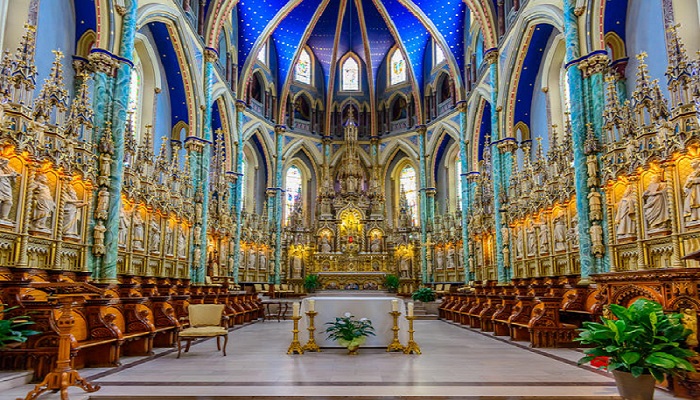 Interior da Catedral de Notre Dame