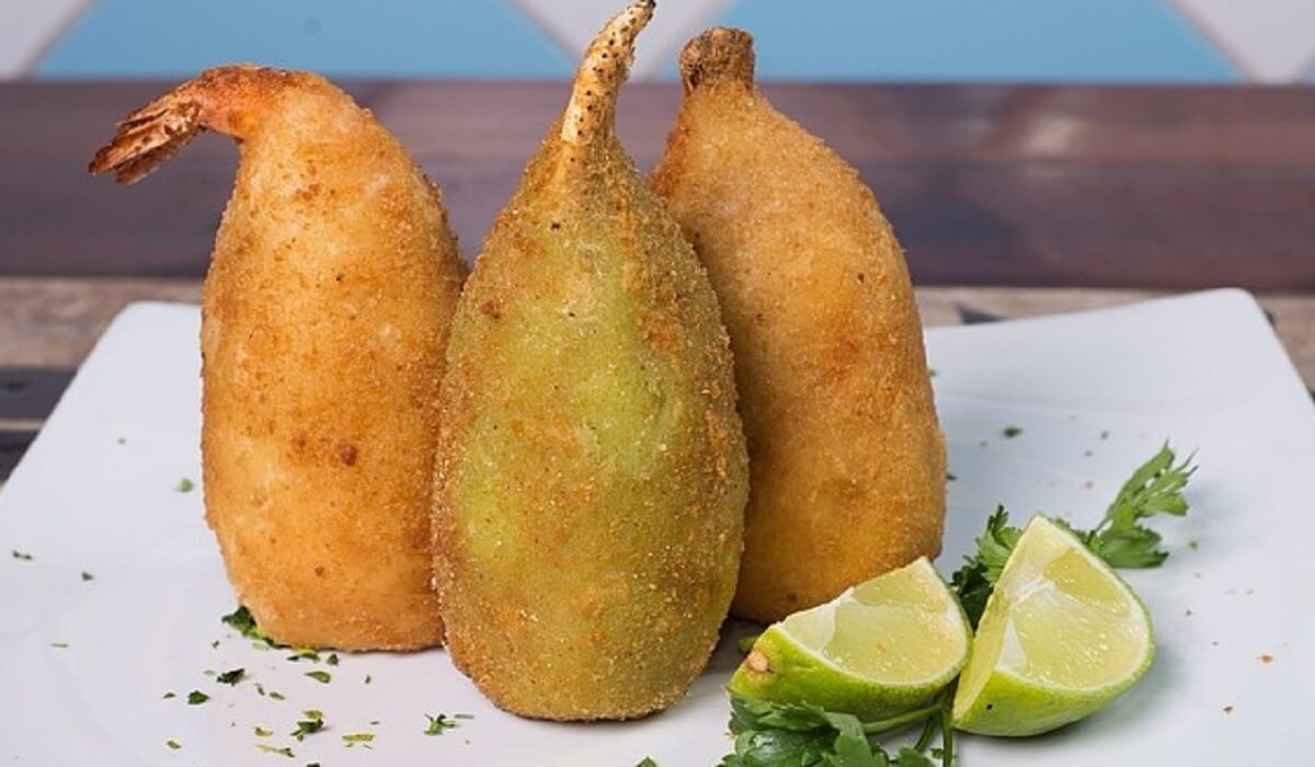 Coxinhas de camarÃ£o, caranguejo e frango do Boteco Praia. Foto: portal sabores